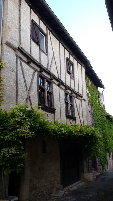 La Maison De Chloe Senouillac Habitación foto